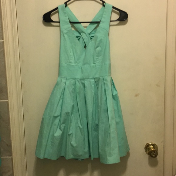 Super cute Tiffany Blue Bow back dress! - Picture 3 of 9